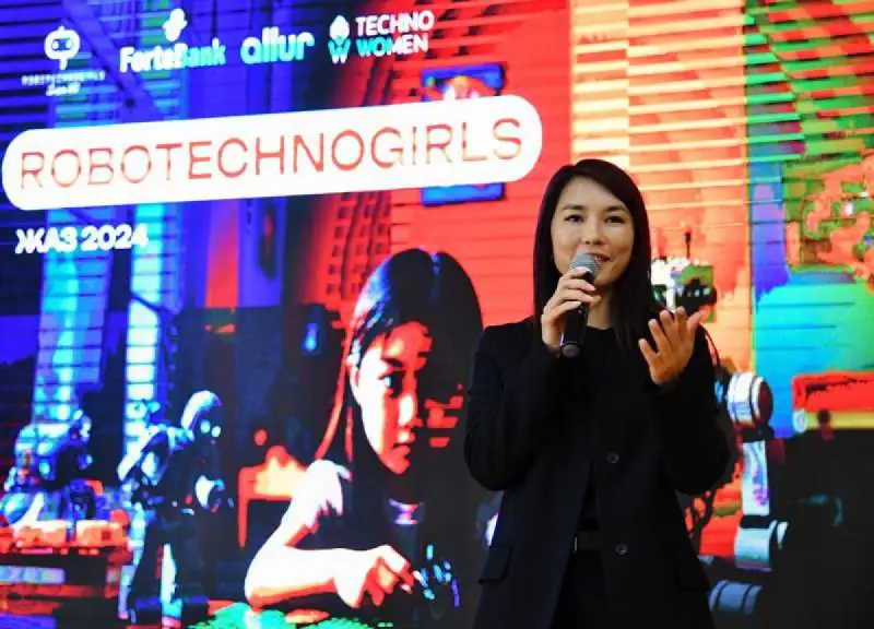 «RoboTechnoGirls»: первый шаг к Мире Мурати