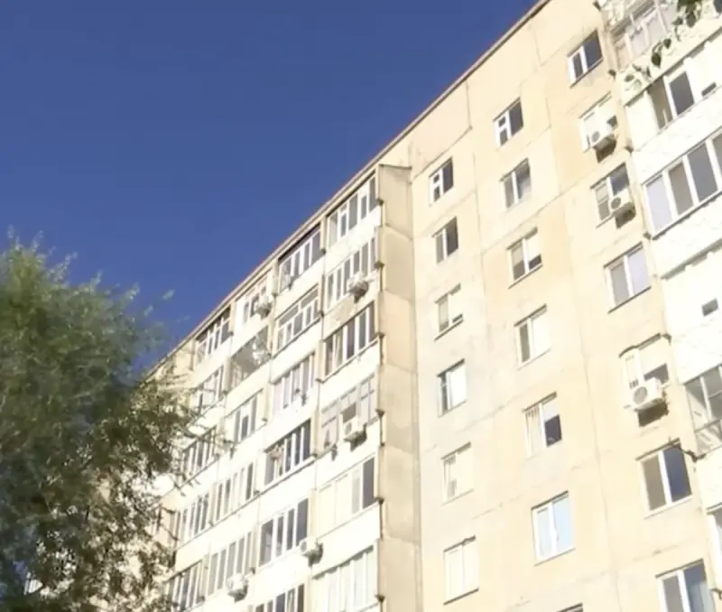 Ночью на крыше слышали шаги: в Уральске погибли 16-летний парень и 14-летняя девочка