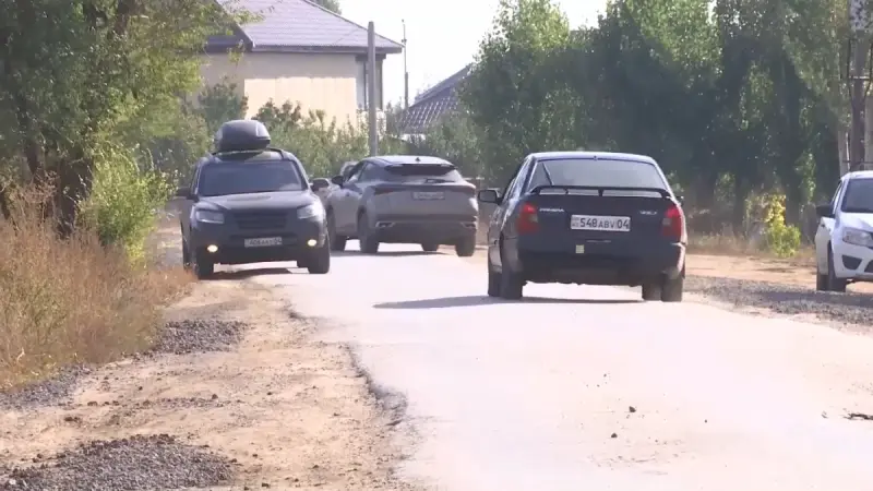 Қазылған жерді қалпына келтірмеді: ақтөбеліктер жол азабын тартып келеді