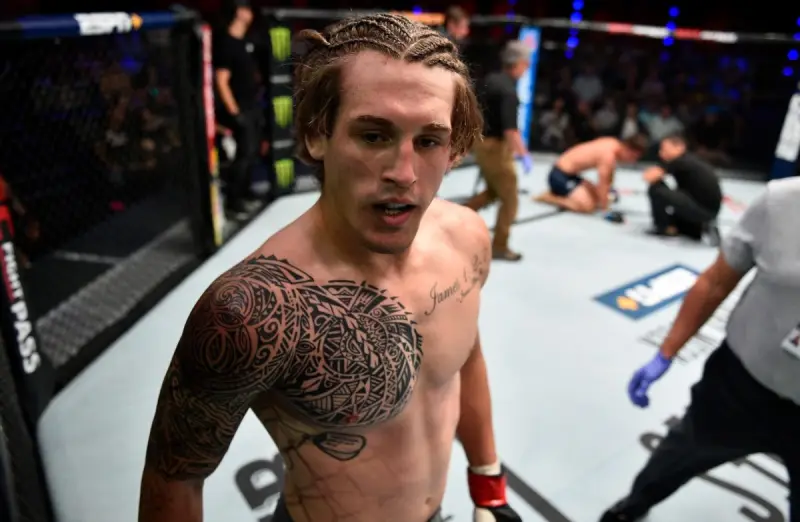 Друг Шавката Рахмонова финишировал соперника в пятом раунде турнира UFC