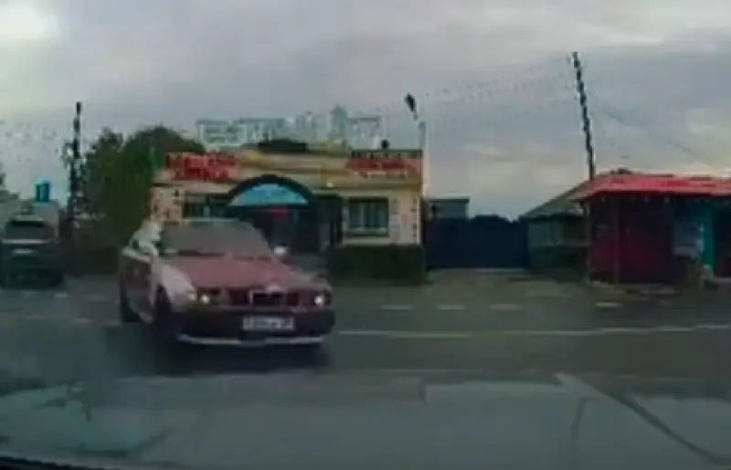 Водителя BMW арестовали на пять суток за опасный дрифт в Семее (ВИДЕО)
