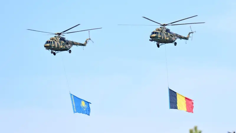 Короля Бельгии встретили в Акорде вертолётами с флагами двух стран