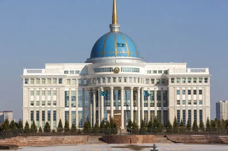 Токаев провел консультации по вопросу досрочного прекращения полномочий маслихатов