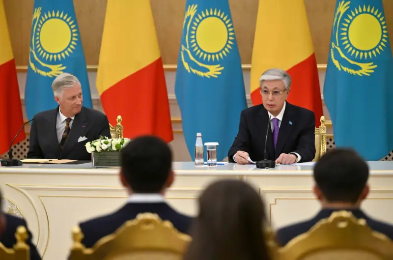 Президент Казахстана и король Филипп провели брифинг для представителей СМИ