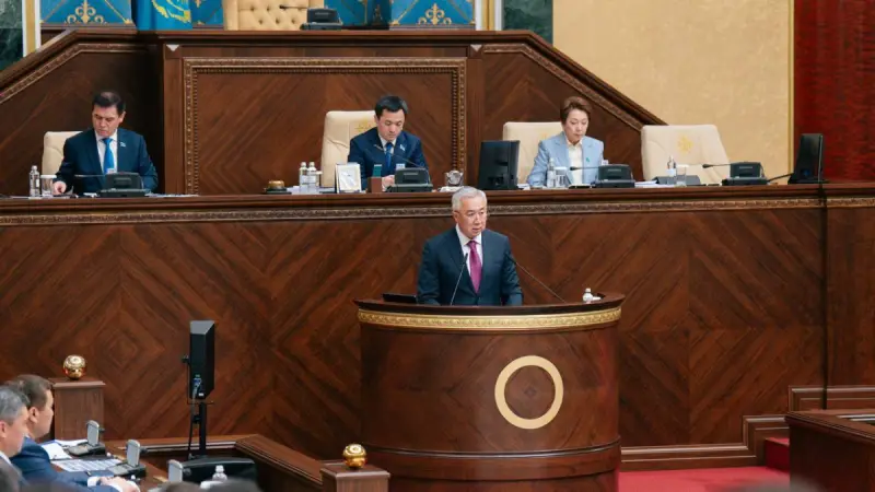 Жумангарин пообещал не сокращать поддержку бизнеса