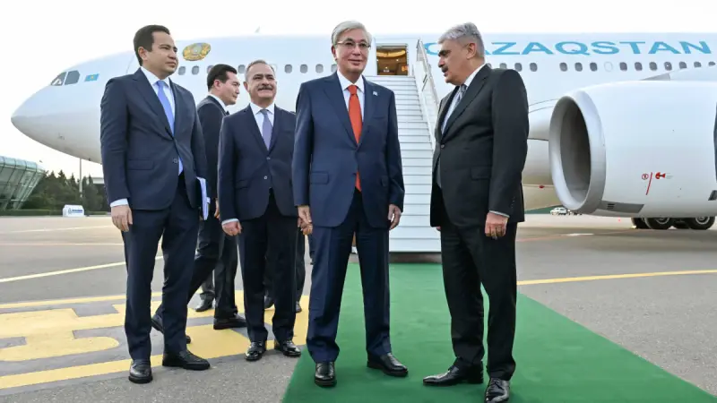 Президент Қасым-Жомарт Тоқаев жұмыс сапарымен Әзербайжанға барды