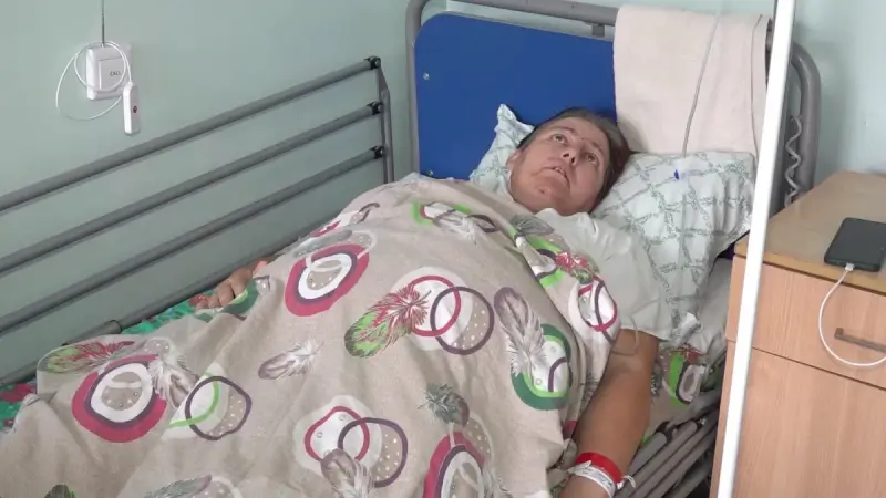 Әйелдің құрсағынан 10 келі ісік алынды
