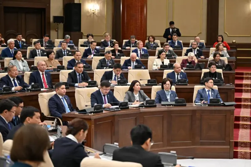 Құрылтай алдағы үш жылға арналған республикалық бюджет жобасын мақұлдады