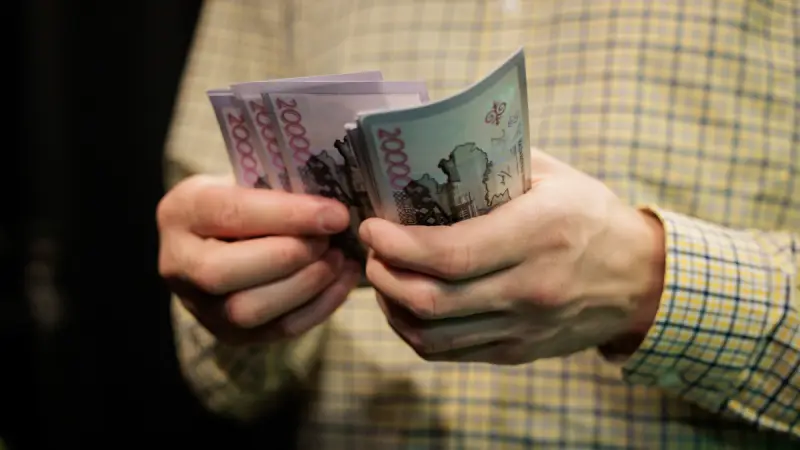 Минимальную зарплату в Казахстане могут повысить в 2027 году
