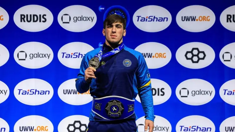 Қазақстандық балуандар әлем чемпионатында екінші орын алды