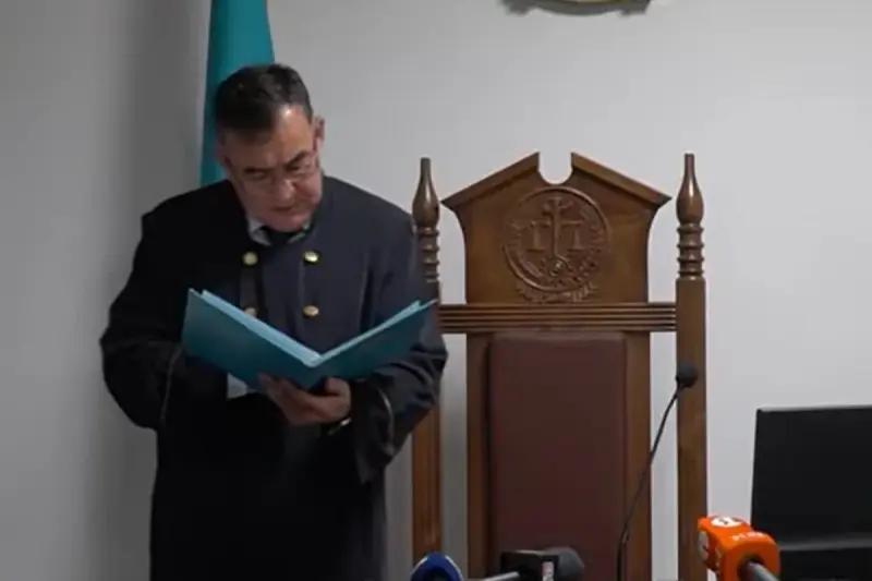 Пожизненный срок получил экс-полицейский за убийство новорожденной дочери в Семее