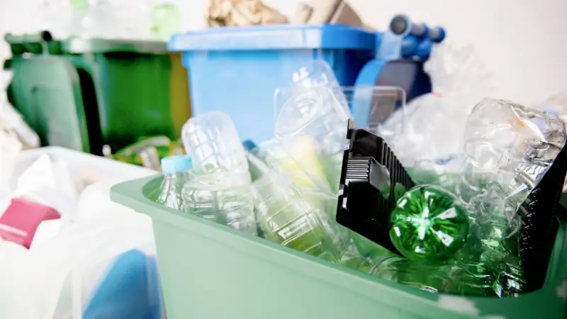 Казахстанцы смогут зарабатывать на вторсырье через EcoQolday: участникам уже выплатили 5,9 млрд теңге