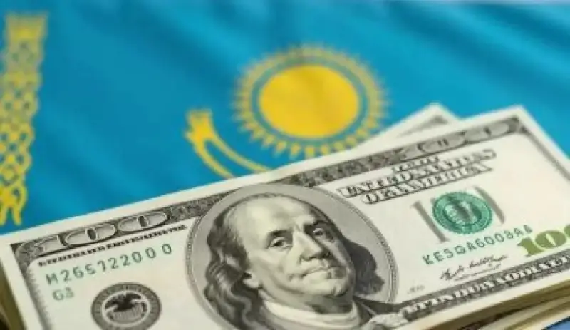 Теңге әлсіреп барады: доллар бір күнде 2,7 теңге қымбаттады