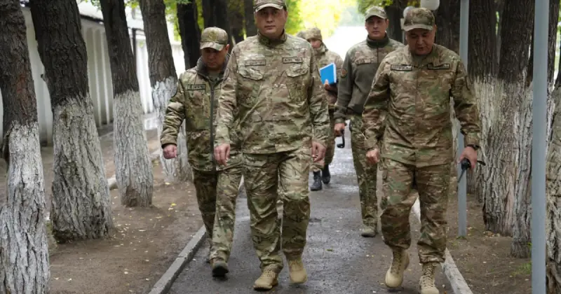   Ұлттық гвардияның Бас қолбасшысы Семейде сарбаздардың даярлығы мен қызмет жағдайын тексерді   