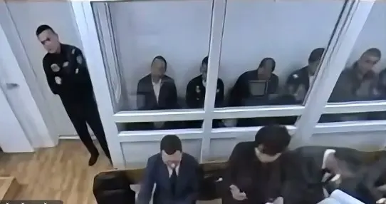 Судья разъяснила порядок слушаний по делу Бокаева и предупредила об ответственности за вмешательство в процесс