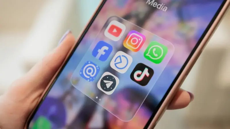 «Instagram немесе Threads: Қазақстанда қандай әлеуметтік желілер ең танымал?