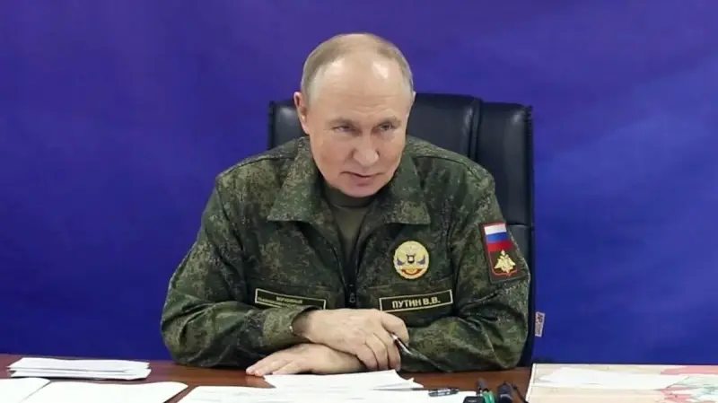 Путин поручил продолжить удары по промышленным объектам Украины