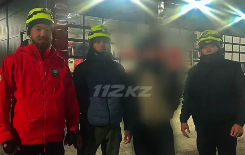 Юный турист застрял в горах на высоте 3680 метров и вызвал спасателей (ВИДЕО)