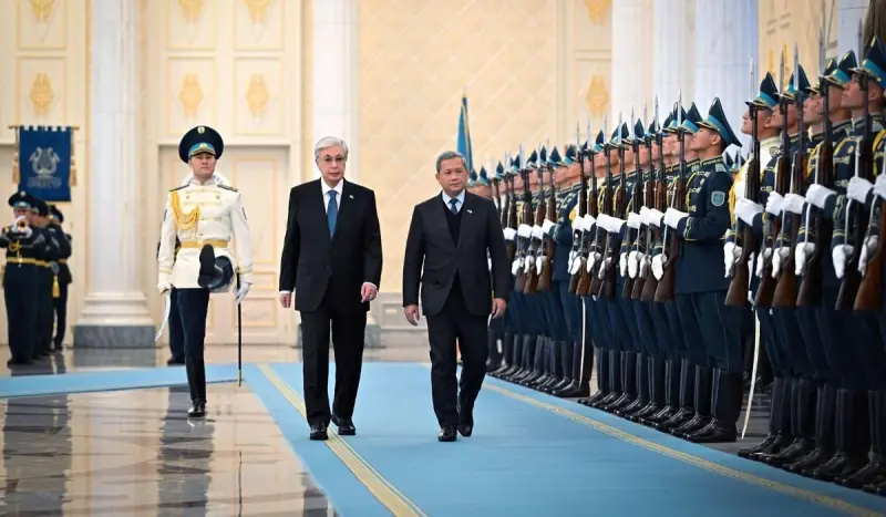 Токаев встретил премьер-министра Камбоджи в Акорде