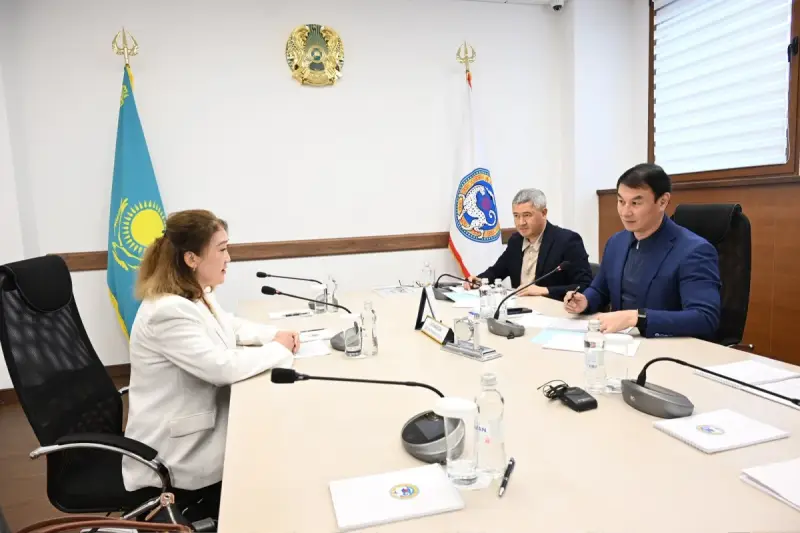 Аким Алматы провел личный прием граждан