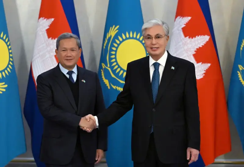 Тоқаев пен Камбоджа Премьер-министрі Хун Манет шағын құрамда келіссөз жүргізді