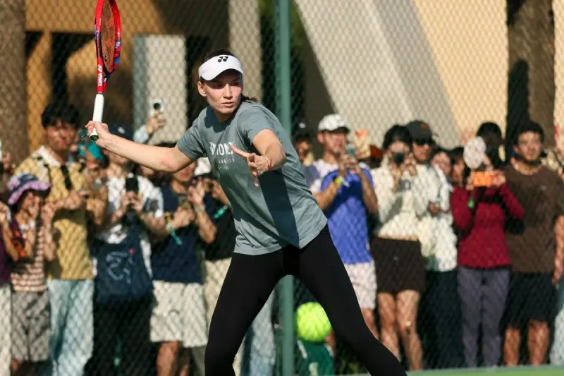 Елена Рыбакина чемпиондық титулын қорғау үшін Қытайға аттанды