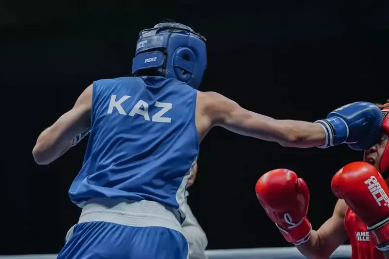 Қазақ қызы әлем чемпионатында канадалық боксшыны тізе бүктірді