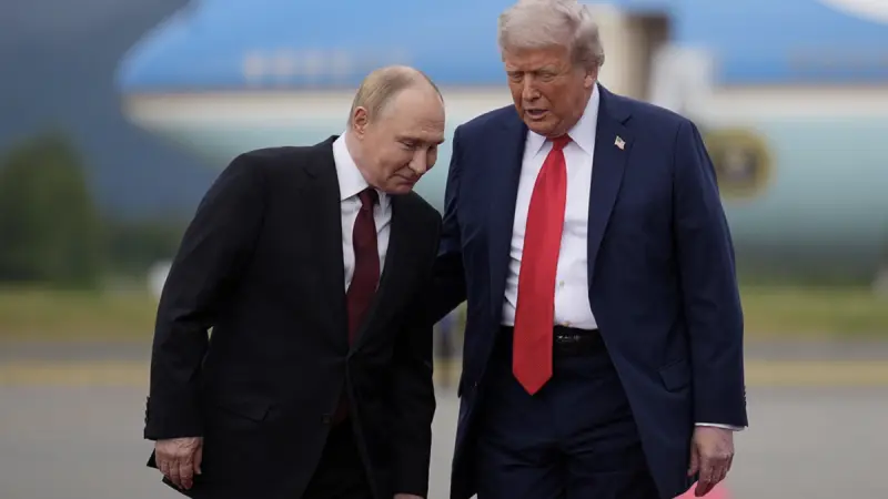 Трамп приостановил новые санкции против России, которые сам же ввёл