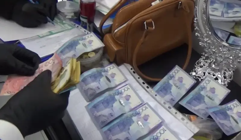 Алматы мен Түркістан облысында заңсыз ломбардтан байыған әйелдің 21 пәтері анықталды