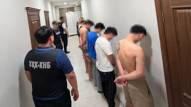 Қазақстанның Ұлттық қауіпсіздік комитеті алаяқтық жасаған 13 қытайлықты елден шығарып жіберді
