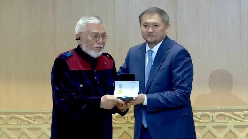 Ғылымға серпіліс: ғалымдарға алғаш рет «Қаныш Сәтбаев» медалі табысталды