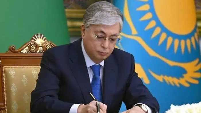 Президент назначил двух руководителей в Аппарат Совета Безопасности