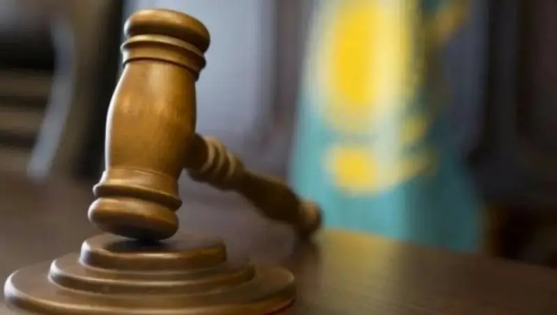 За выплату лишних зарплат наказали директора колледжа на юге Казахстана