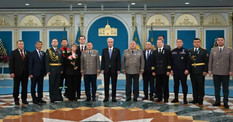  Президент бір топ құтқарушыларды кәсіби мерекеге орай марапаттады 