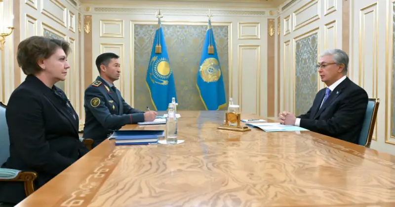  Мемлекет басшысы Қорғаныс министрінің орынбасарларын қабылдады 