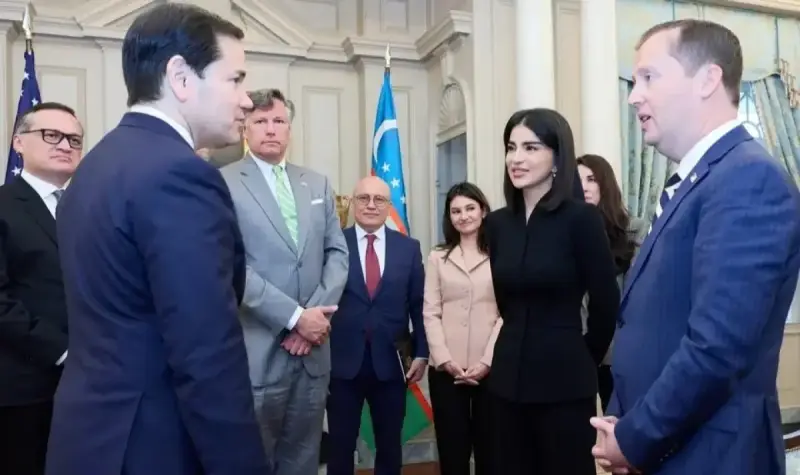 «Русский здесь больше не официальный»: Марко Рубио удивил журналистов вопросом в Узбекистане
