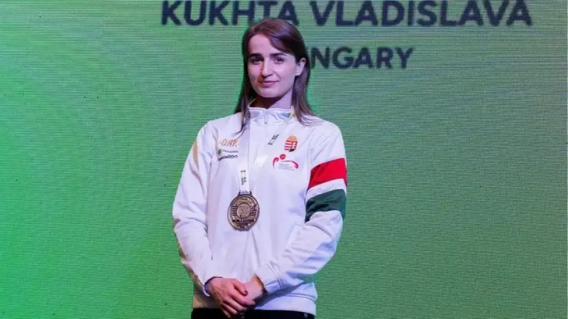 Сменившая Казахстан на Венгрию чемпионка по боксу вернулась в Астану