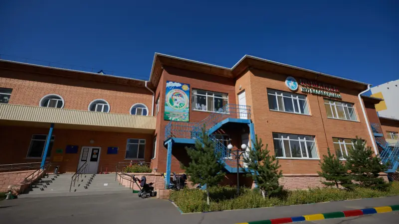 Балабақшадан «кезексіз орын» уәде еткен астаналық әйел 4 жылға сотталды