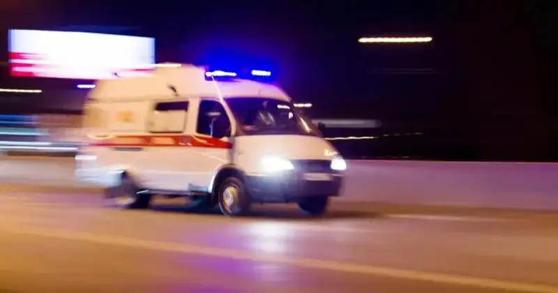  Павлодарда науқасқа асыққан жедел жәрдем көлігі жол апатына ұшырады 