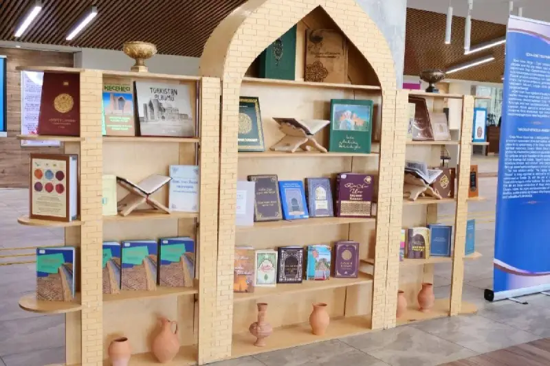 В Туркестане состоялась книжная выставка «Наследие Ходжи Ахмеда Яссауи»