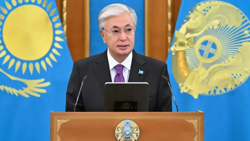 Тоқаев Республика күні қарсаңында бірқатар азаматты мемлекеттік наградалармен марапаттады
