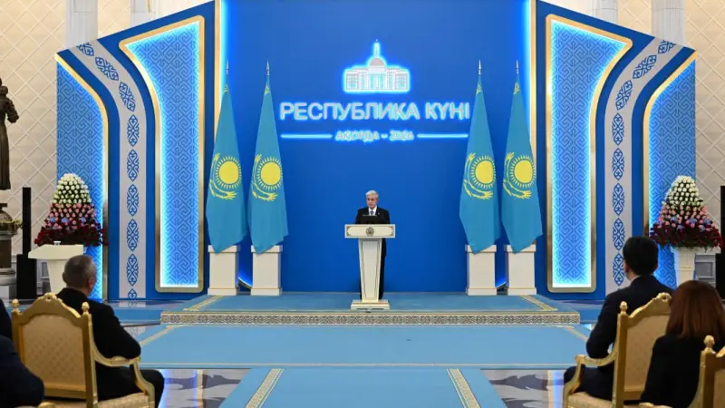 День возрождения традиций государственности в Великой степи – Президент поздравил казахстанцев с Днём Республики