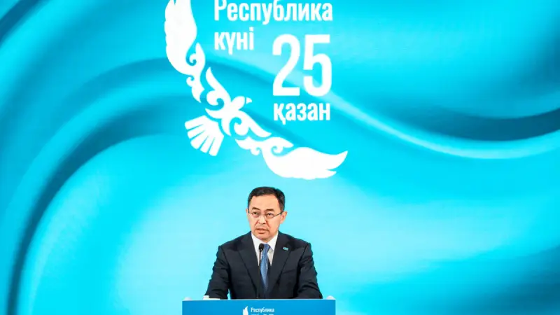 Арман Қырықбаев мәдениет және медиа саласының қызметкерлеріне мемлекеттік награда табыстады