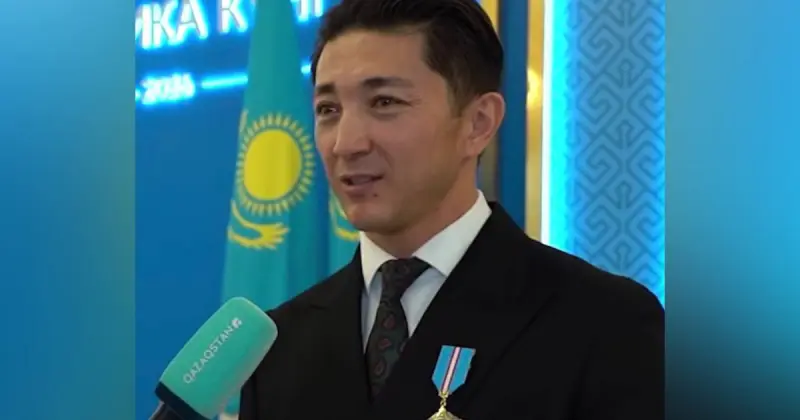  «Өнерде 20 жыл жүрмін»: Дәурен Серғазин «Құрмет» орденімен марапатталды 