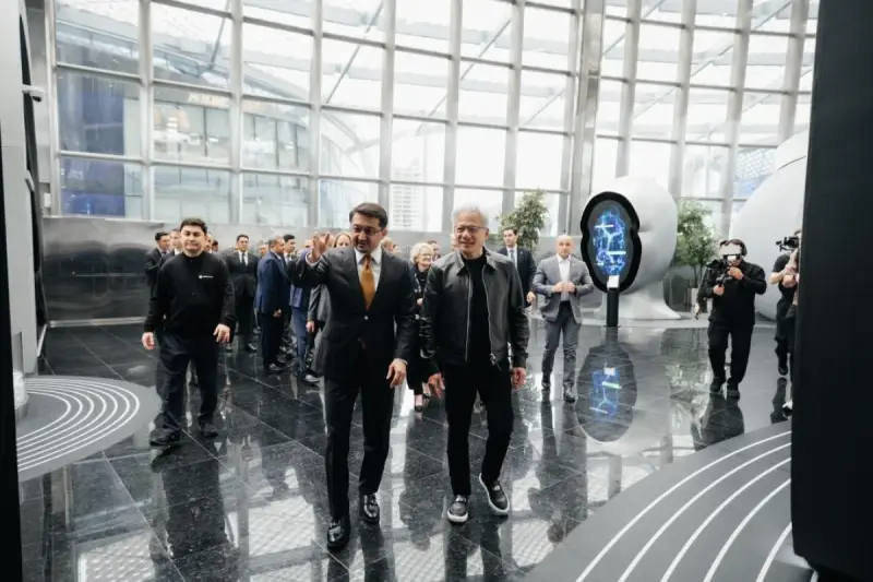 NVIDIA негізін қалаушы әрі бас директоры алғаш рет Астанада: Дженсен Хуанг Қазақстанның жасанды интеллект экосистемасымен танысты
