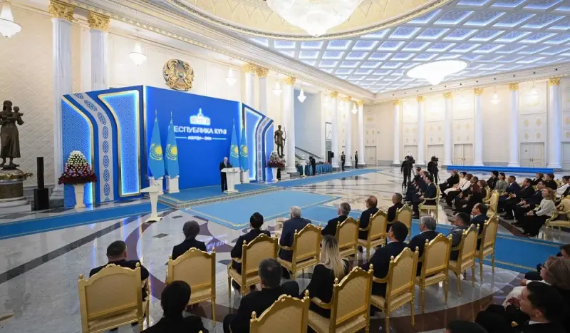 Металлург, мұғалім, дәрігер, мәдениет қайраткерлері: Тоқаев бір топ азаматты марапаттады