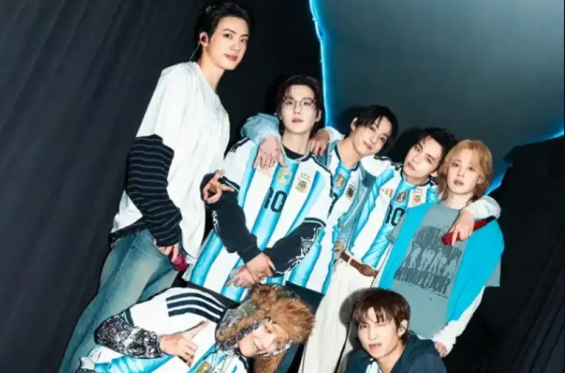 BTS Аргентинадағы концертте Мессидің жейдесін киіп шықты
