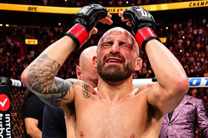 UFC чемпионы қарсыласын екінші раундта тоқтатты