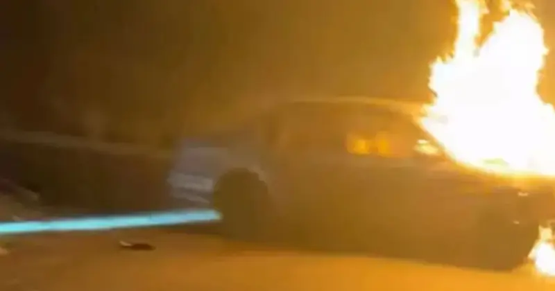  Тараз тұрғыны өртенген көліктен адамдарды құтқарып қалды 