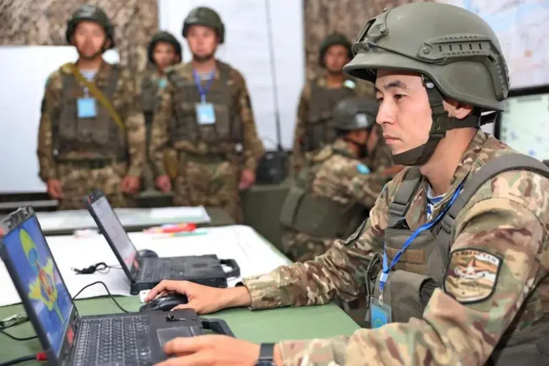 По поручению Токаева в Казахстане началась комплексная военная реформа